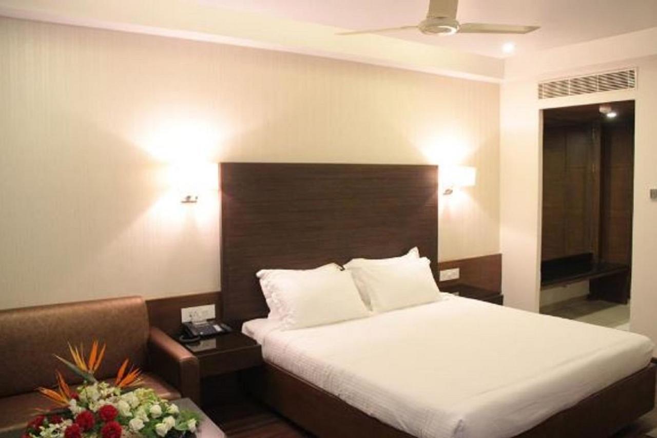 City Inn คาคินาดา ภายนอก รูปภาพ