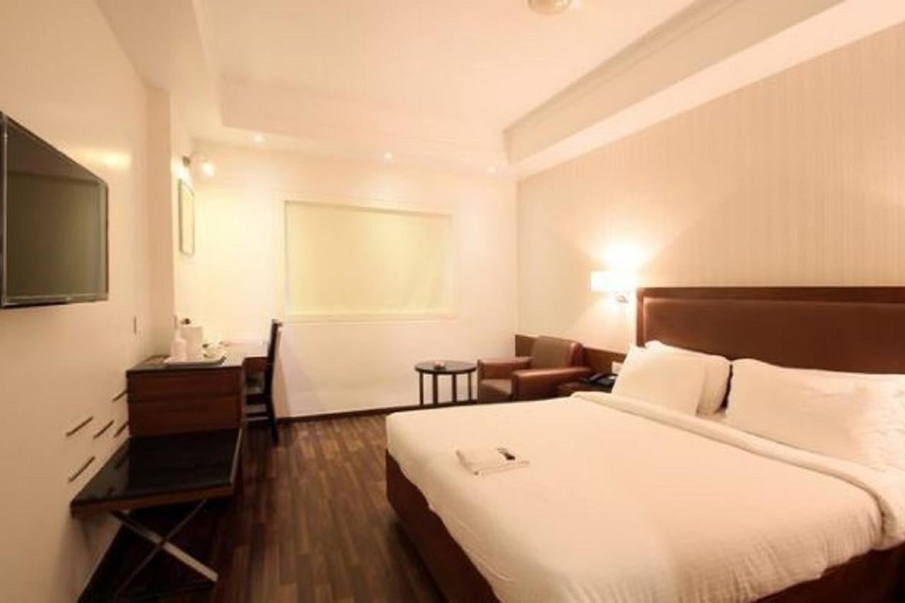City Inn คาคินาดา ภายนอก รูปภาพ
